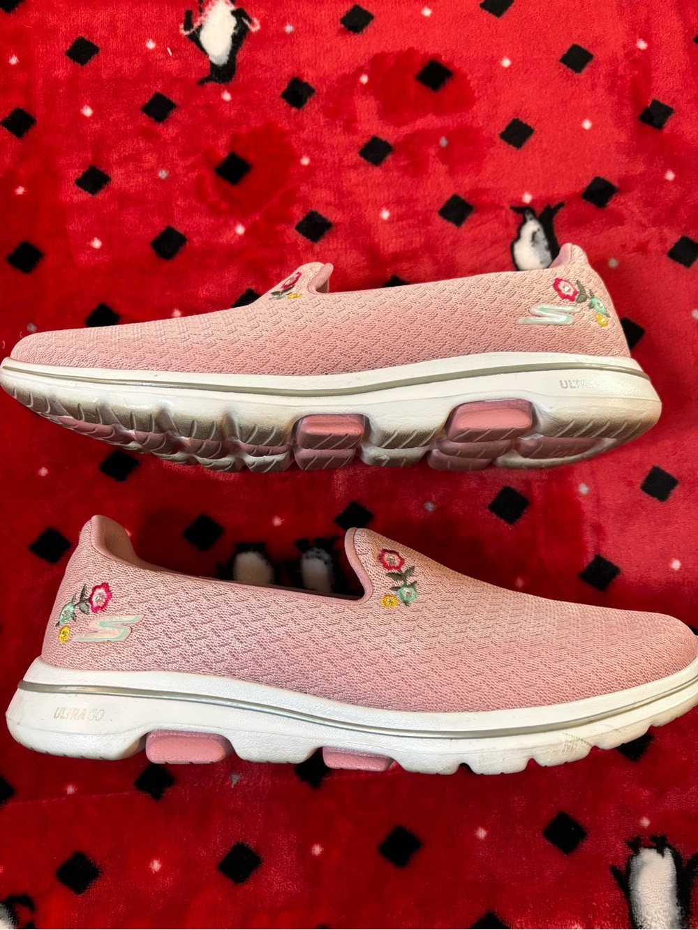 Skechers Pink Knit Slip-On Sneakers with Embroidered Flowers - Picture 2 of 4